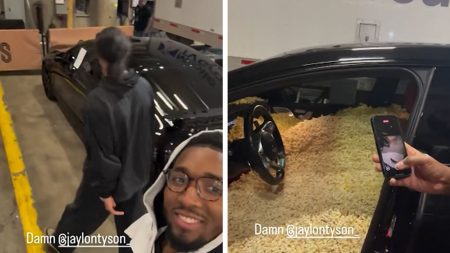 Cavs mengisi mobil rookie dengan popcorn, Donovan Mitchell Foreshadows selama pertandingan