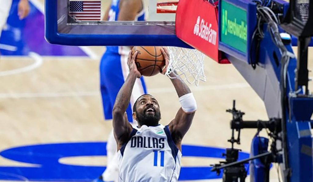 Cedera Kyrie Irving Jadi Pukulan Besar untuk Dallas Mavericks