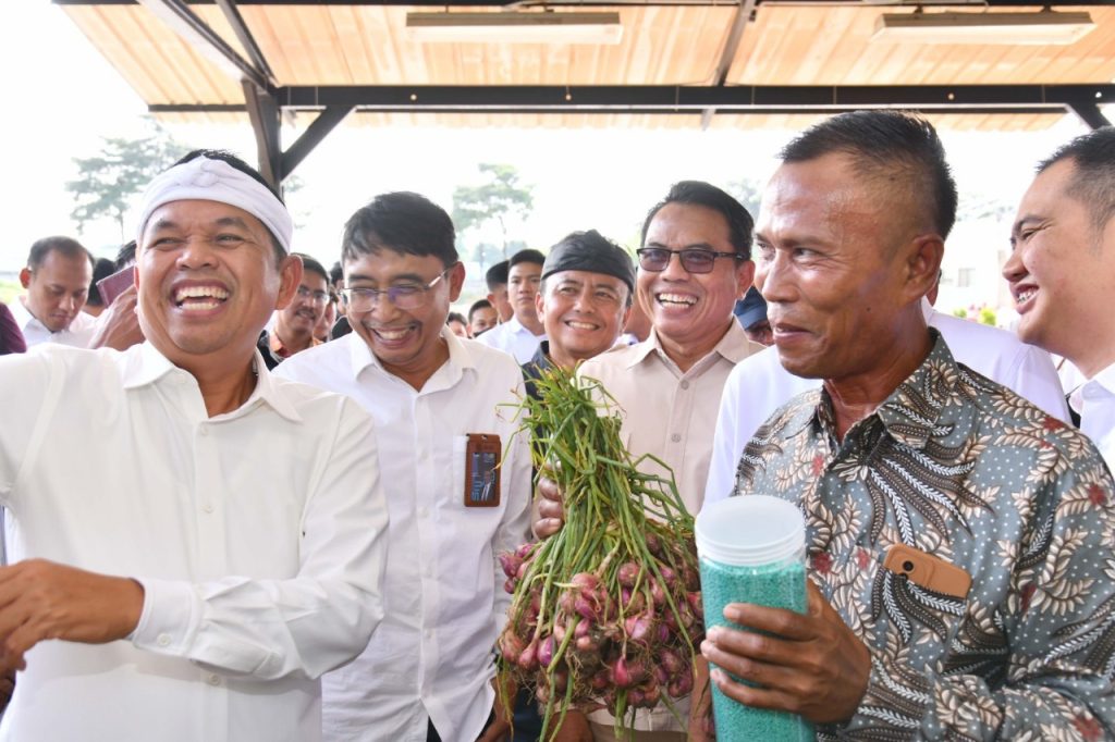 Dedi Mulyadi Pastikan Stok Pupuk Di Jabar Aman