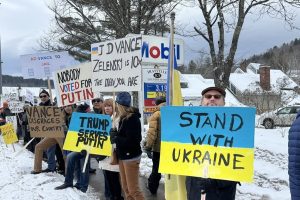 Demonstrasi pro-ukraina sambut jd vance di vermont pasca ket jargangan trump Dan zelensky