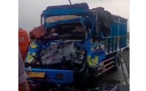 Dua Orang Tewas Dalam Kecelakaan Maut di Tol Cipali