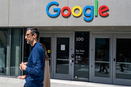 Google Scrub menyebutkan ‘keragaman’ dan ‘ekuitas’ dari halaman web tim AI yang bertanggung jawab