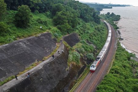 Kai Daop 1 Jakarta Tambah Kapasitas Angkutan Lebaran 2