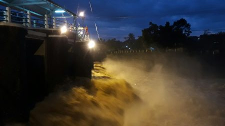 Katulampa Siaga 1 bpbd Siagakan Personel AntiSipasi Banjir Kiriman Di Jakarta Timur