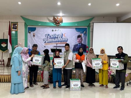 Kemenag Sumbar Salurkan Zakat Melalui Lembaga Resmi