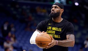 LEBRON JAMES BELUM BISA BERI KEMENIGAN UNTUK LAKERS