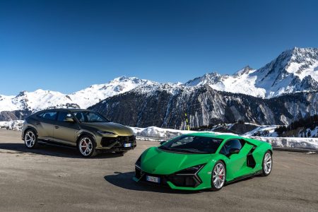 Lamborghini membawa Revuelto & Urus SE yang baru ke Courchevel