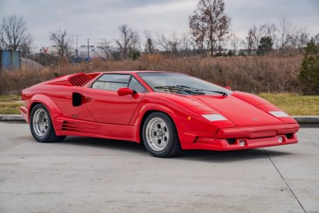 Lelang Sotheby Motorsport untuk peringatan 25 tahun Lamborghini Countach ini berakhir hari ini