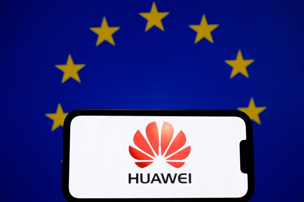 Lobi Huawei mendaratkannya dalam skandal suap dengan politisi UE