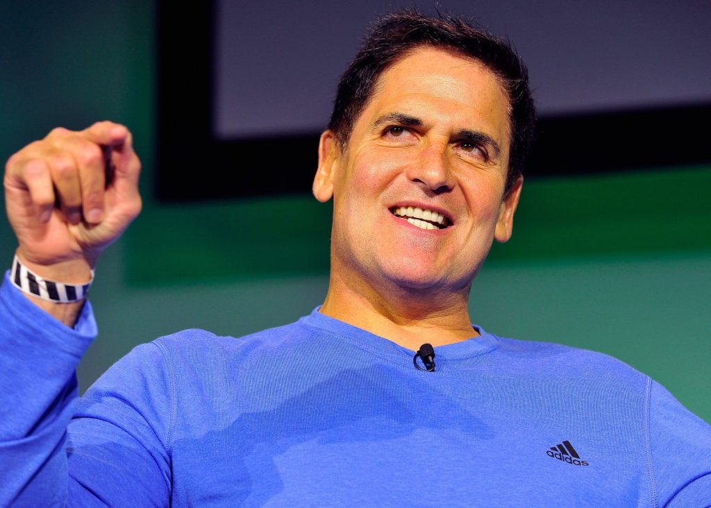 Mark Cuban menawarkan untuk mendanai unit teknologi pemerintah yang dipotong di tengah malam