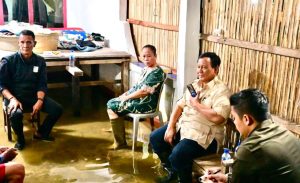 Momen Prabowo Cek Banjir Bekasi Buka Bersama Waraga, Hubungi Pejabat Dan Pastikan MBG Berjalan