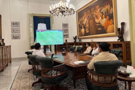 Momen prabowo nobar timnas di istana