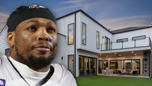 NFL Star Derrick Henry menjual $ 1,6 juta Dallas Home