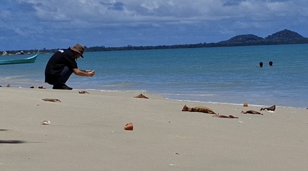 Pantai Batu Berigak, Tempat Ngabuburit Favorit Warak Bangka Belitung