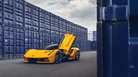 Pelajari semua tentang hypercar Inggris semua-listrik