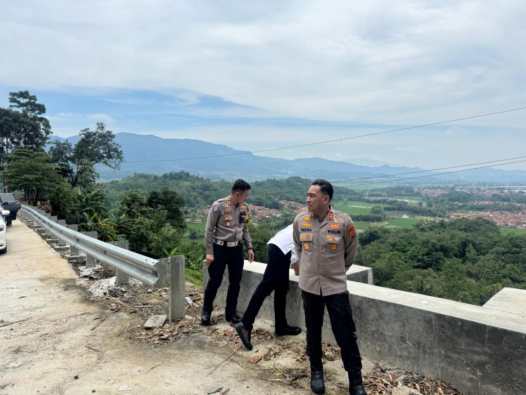 Pemudik Diminta Berhati-Hati Melewati Jalur Rawan Longsor Di Majalengka