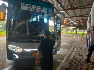 Pengeka Bus Di Priangan Timur Keluhkan Perjalanan Gelap Yang Mulai Beroperasi