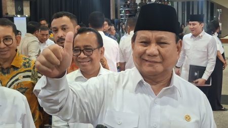 Prabowo Pastikan Masalah Penundaan Pengangkatan CPNS Sedang Diurus