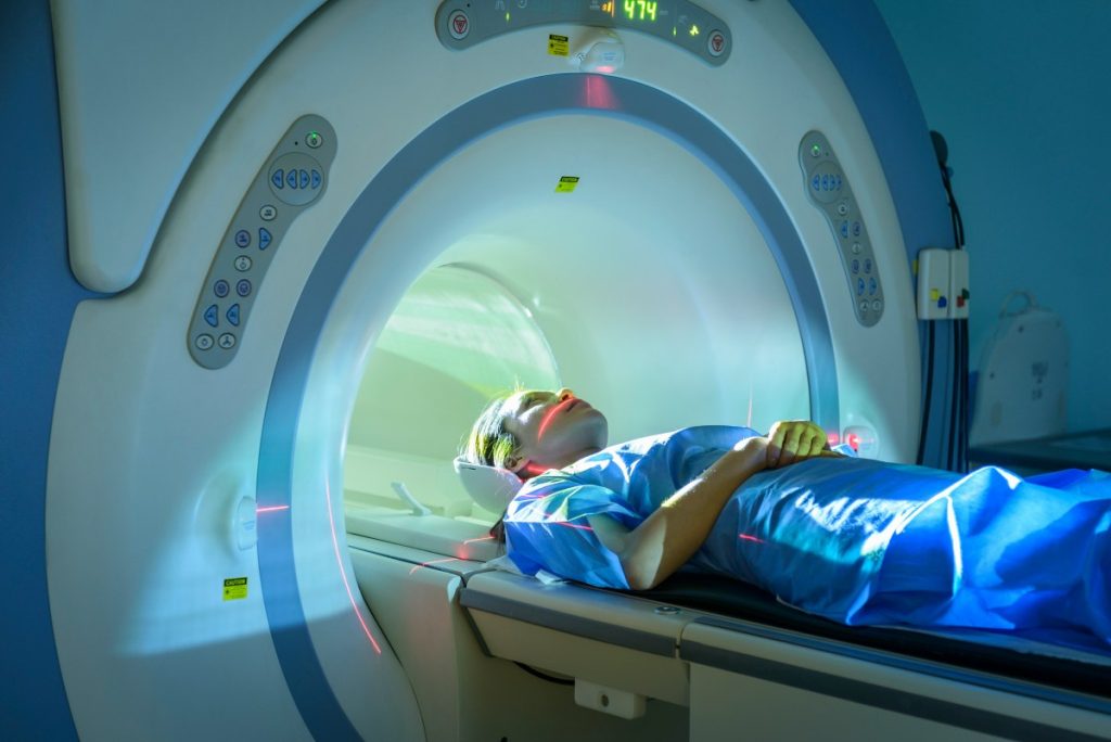 Radiologi Penyedia Perangkat Lunak AI Gleamer berkembang menjadi MRI dengan dua akuisisi kecil