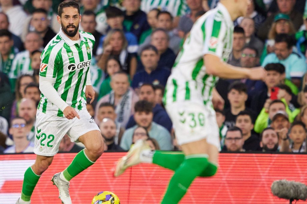 Real Betis vs Real Madrid Isco Gemasuk, Real Betis Kalahkan Real Madrid 2-1 Di La Liga