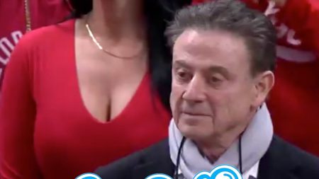 Rick Pitino Mystery Fan mendapat tawaran situs porno $ 200k untuk mengungkapkan dirinya