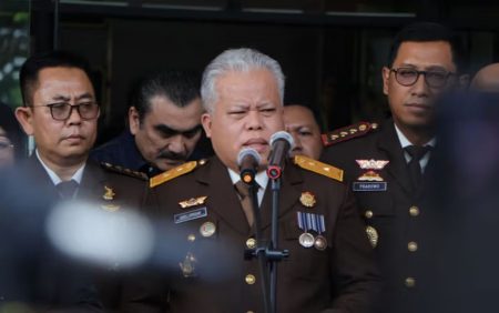 TERSANGKA KORUPSI MINYAK CERMING BERPELUANG DIJERAT TPPU