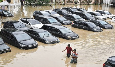 TIPS INI Meminimalkan Peluang Terkena Masalah Kulit saat Banjir