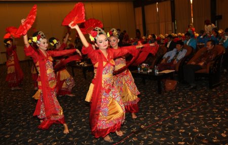 Tari Jaipong Sejarah Dan Gerakan Ikoniknya