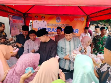 Tekan Inflasi, Lamongan Gelar Operasi Pasar Bersama Safari Ramadhan